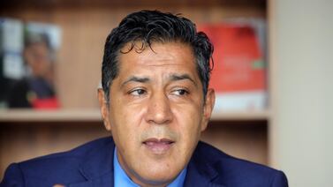 Ministro Nogui Acosta se defiende ante fuertes acusaciones de diputados del PLN