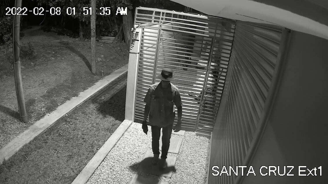 Guarda se defiende de asaltante en Santa Cruz. Foto cortesía Guana Noticias.