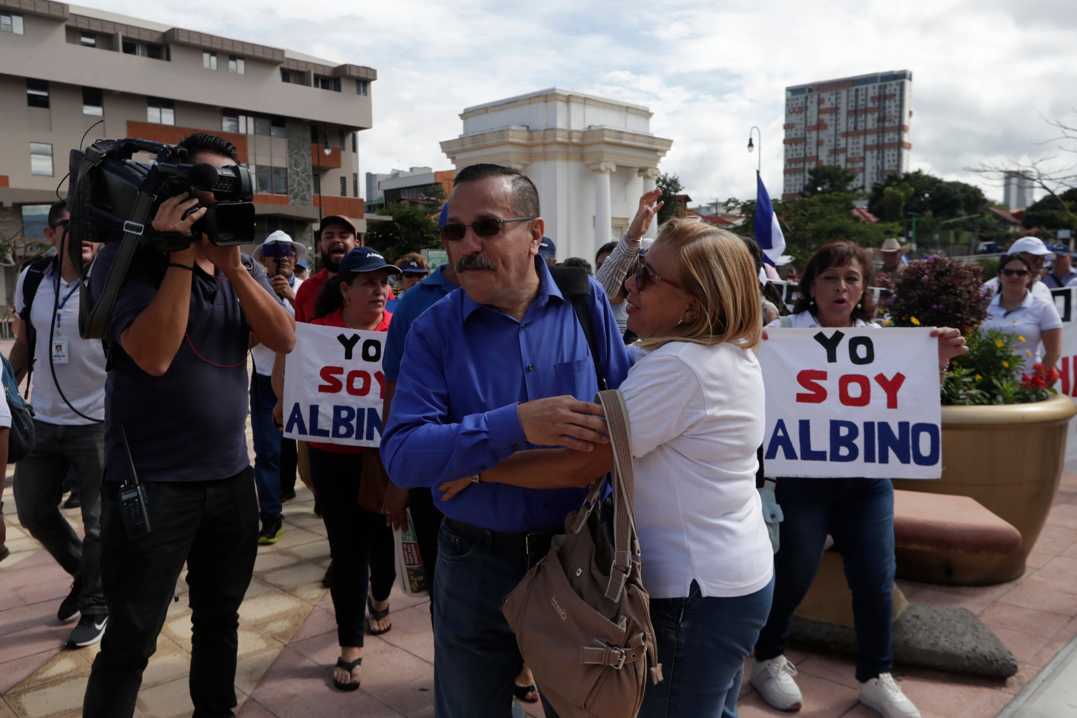24/10/2019, San José, Corte Suprema de Justicia, Albino Vargas llega a la corte para la indagatoria a la que fue citado, fue acompañado por un grupo de sindicalistas. Fotografía José Cordero
