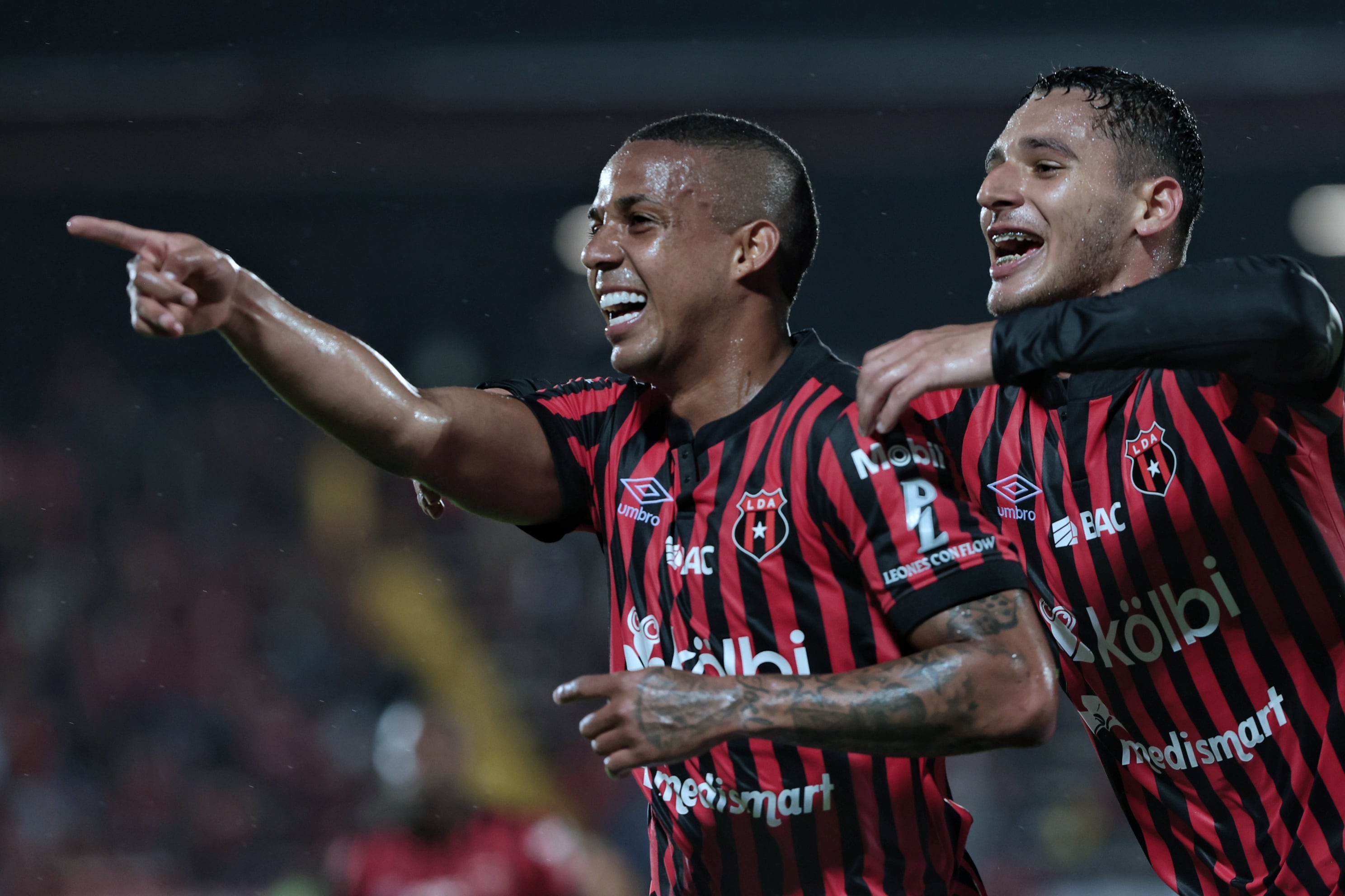 26/10/2025/ Juego entre Liga Deportiva Alajuelense vs Perez Zeledón por la jornada 14 del torneo apertura de la Liga Promerica en el estadio Alejandro Morera Soto / foto John Durán
