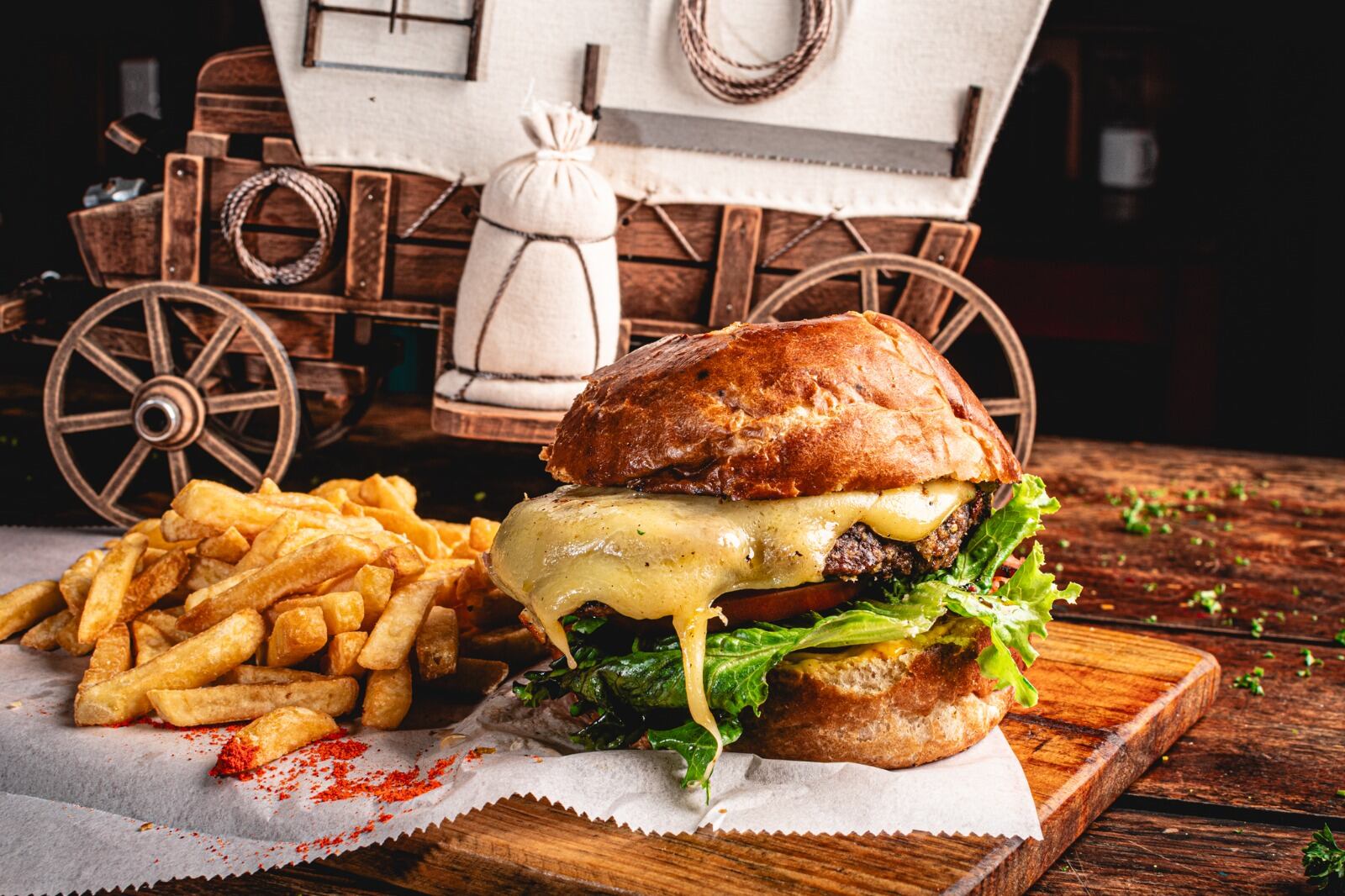 Guarcoland se ubica 800 mts al Sur de la Iglesia Católica de San Isidro del Guarco, sobre Carretera Interarmericana.