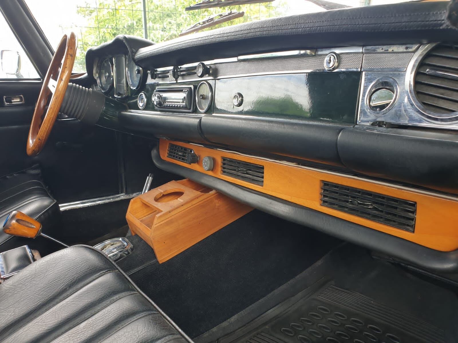 Mercedes Benz, propiedad de don Mario. Cortesía.