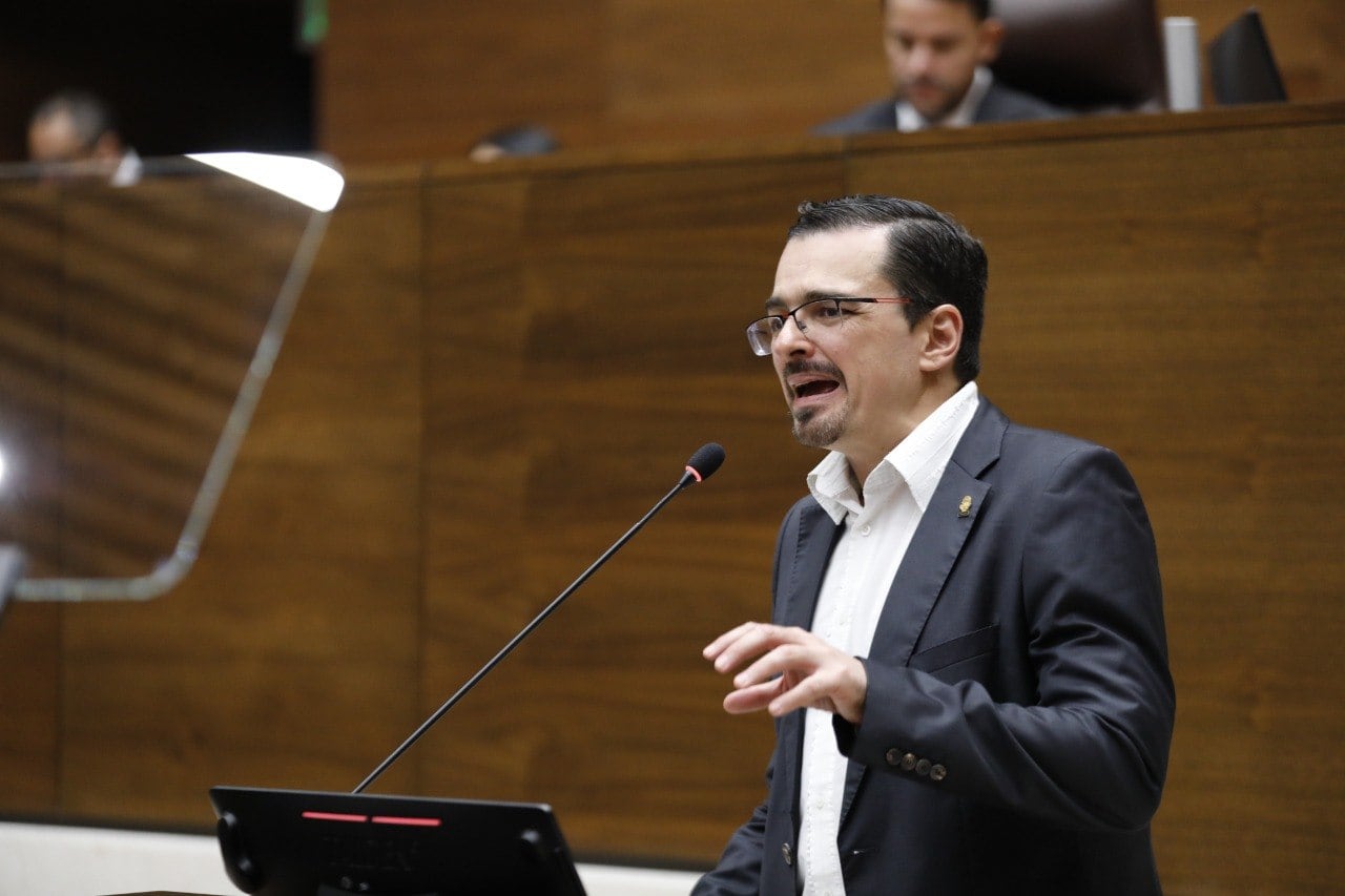 Imágenes del plenario de la Asamblea Legislativa durante la sesión solemne del 1 de mayo de 2026.