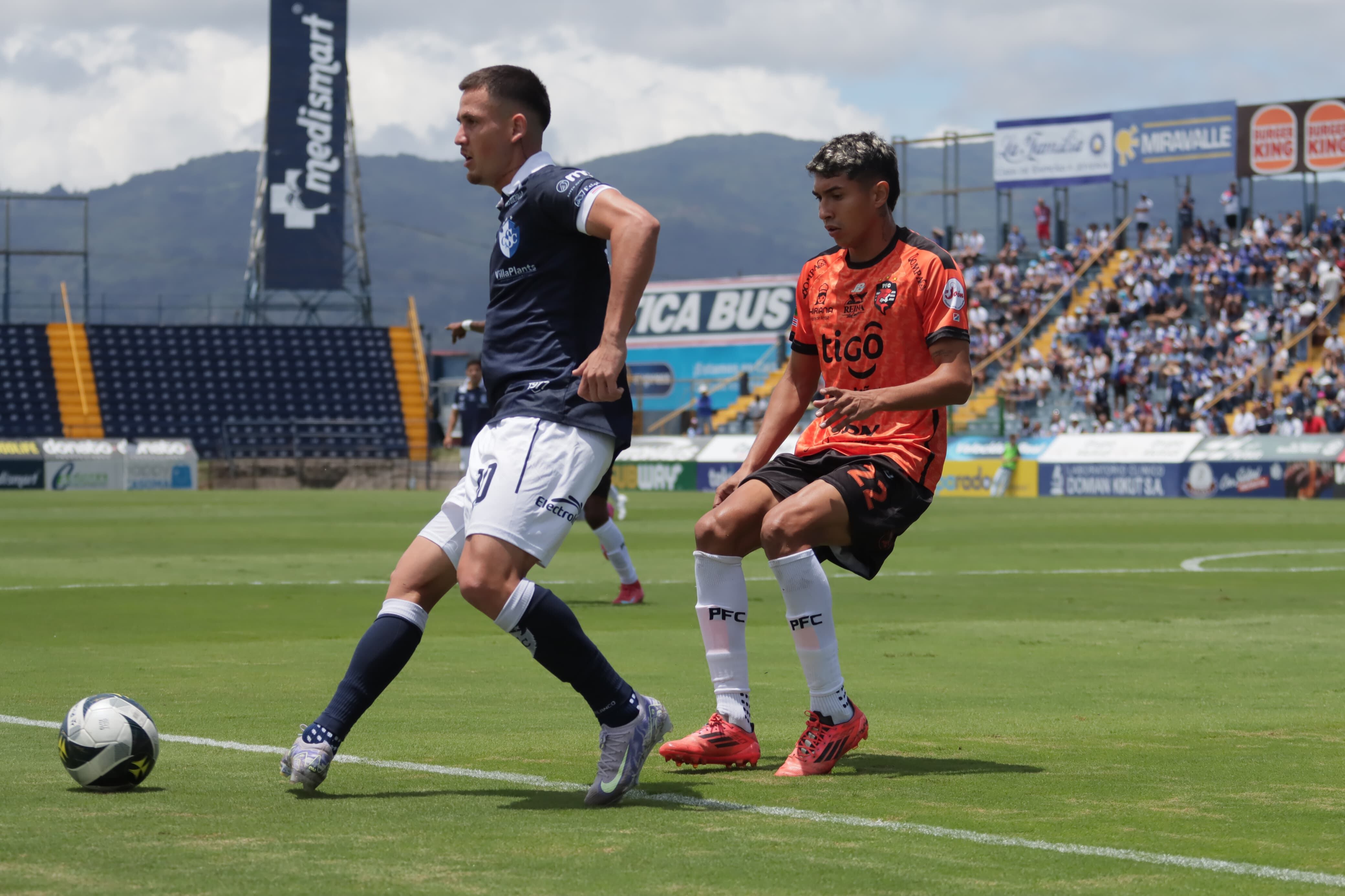 Christopher Núñez inició la jugada del gol del Cartaginés ante Puntarenas FC.