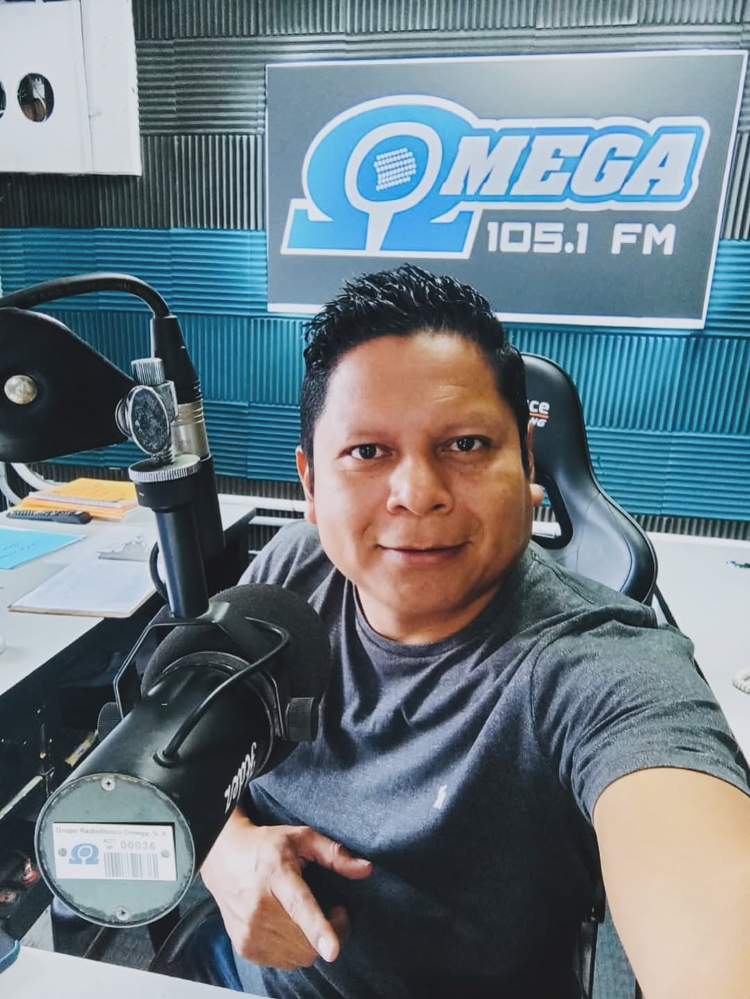 Irán Blanco, "Maleku", locutor de radio Omega.