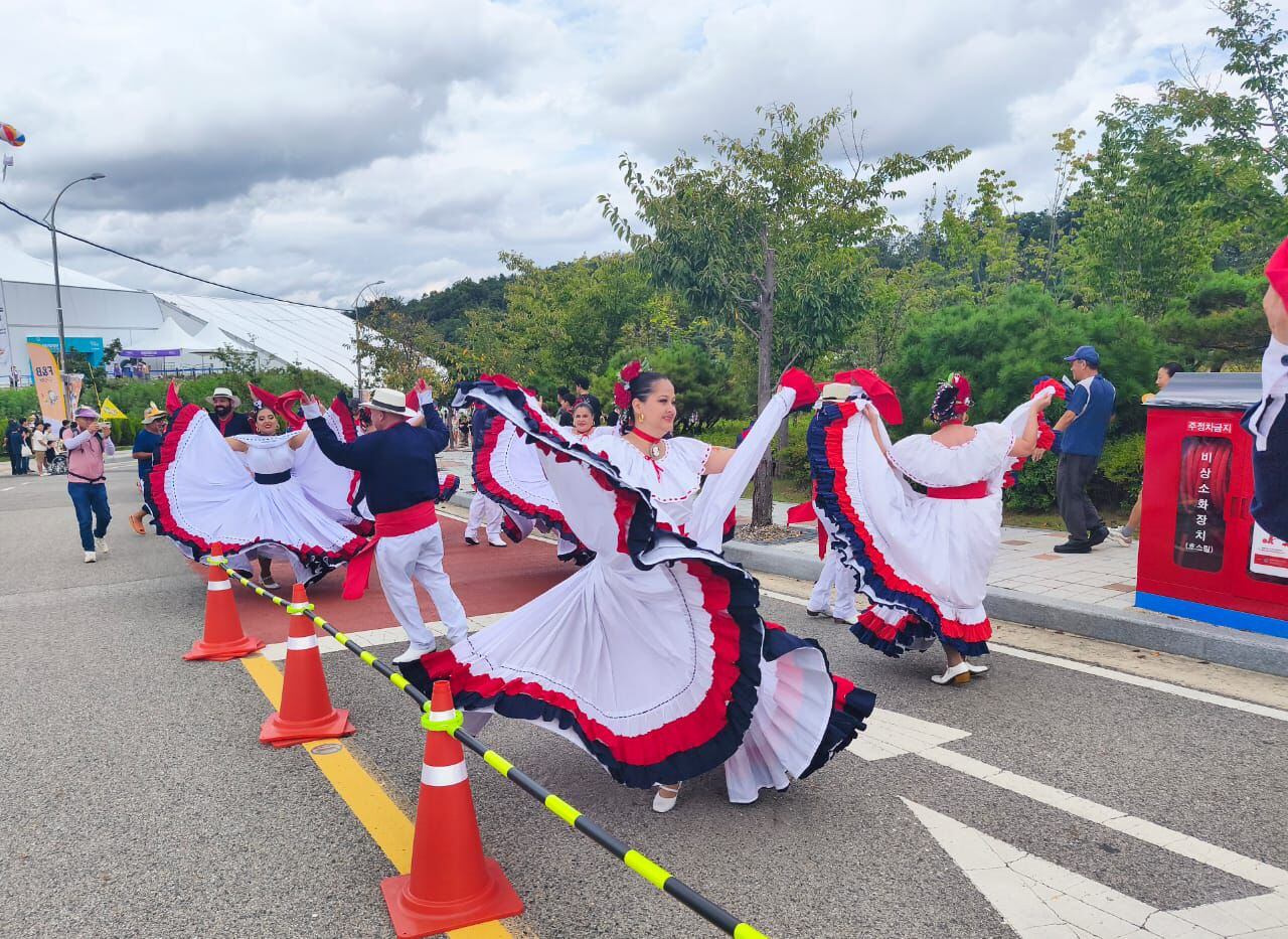 Así se viven las fiestas de la Independencia Tica en Corea. Foto: Guillermo Solano