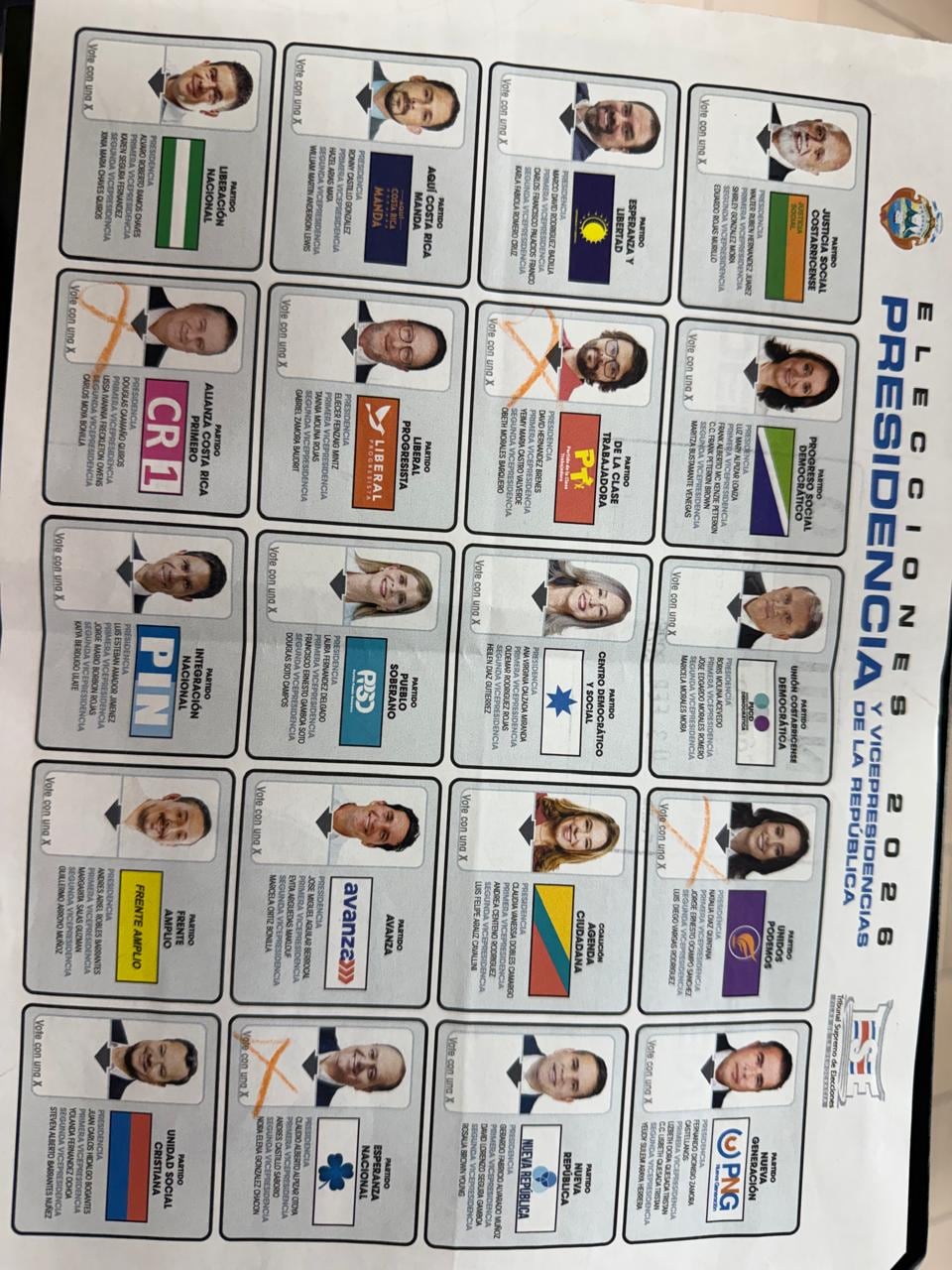 En Tribunal Supremo de Elecciones, inicia el conteo manual de votos.