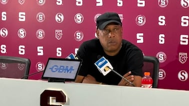Periodistas destapan la estrategia detrás de los arranques de Hernán Medford en conferencias
