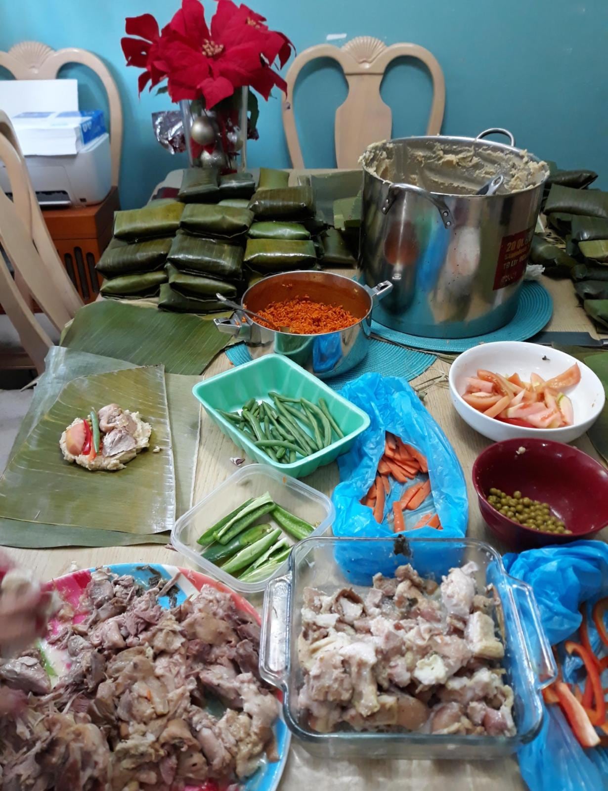 Sugey Ramírez Vargas, una costarricense nativa de San Isidro de Heredia que vive desde hace 27 años en Miami, y quien este domingo 1 de junio se pondrá el delantal para celebrar una “Tarde Tica” al mejor estilo de los cafetales: con más de 50 piñas de tamales, café caliente y pura música bailable a la tica.