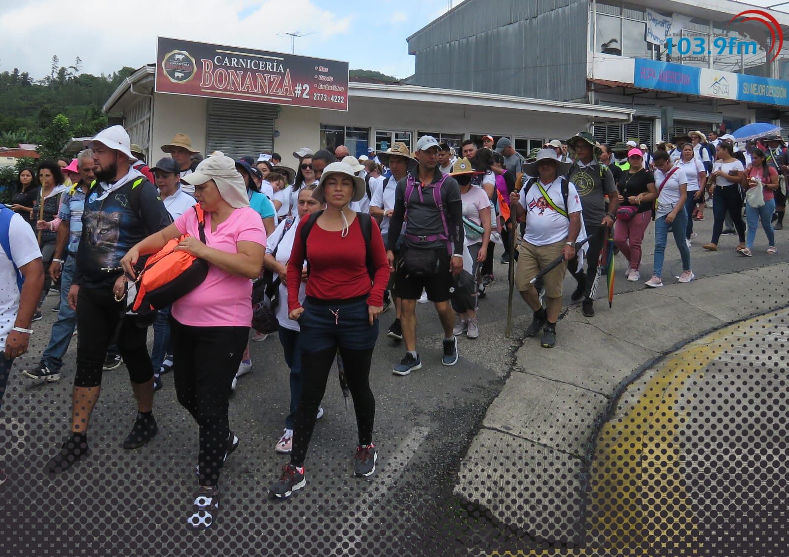 Los romeros de San Vito de Coto Brus ya comenzaron a peregrinar hacia donde La Negrita