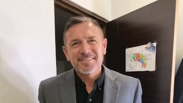 (Video) Foto de Rolando Fonseca desató discusión en el área de maquillaje de Teletica