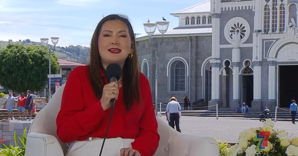 Teletica realizó este Viernes Santo una histórica transmisión por canal 7 en la que puso al frente a una de sus periodistas de Telenoticias más conocidas.