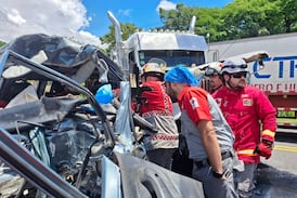 Conductor de buseta que murió en choque contra tráiler llevaba excursión a encuentro religioso