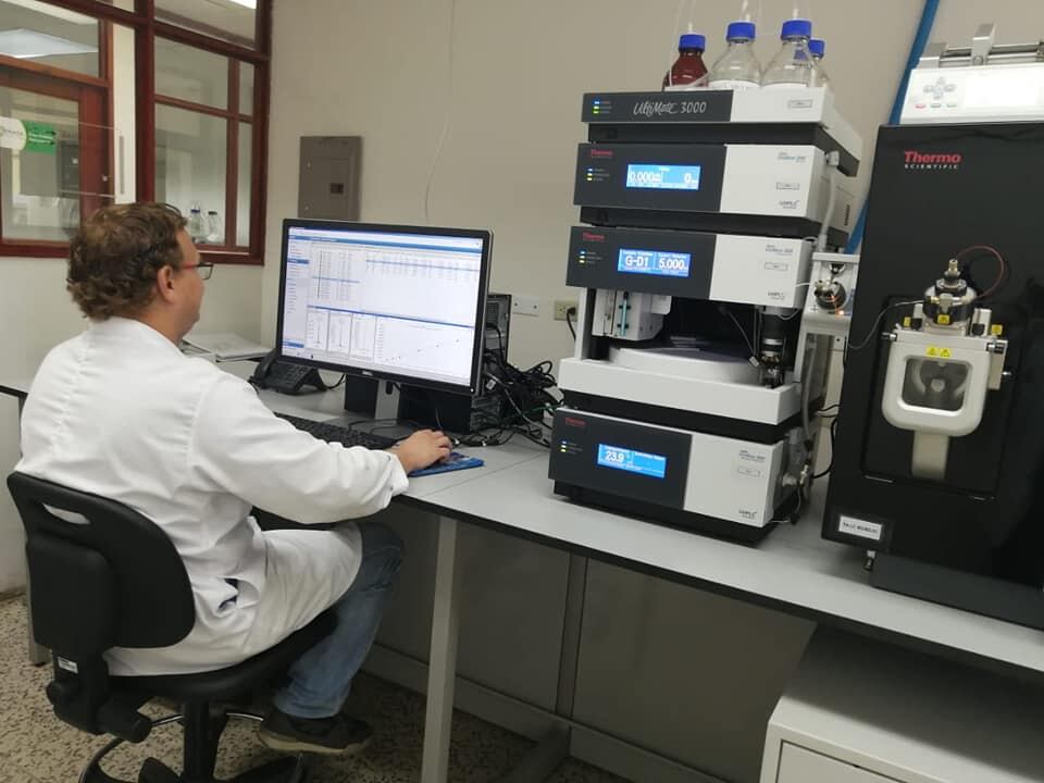 El Servicio Nacional de Salud (SENASA) del ministerio de Agricultura y Ganadería declaró veda, a partir de este sábado 19 de setiembre y como medida sanitaria preventiva, en la costa pacífica para la extracción y comercialización de moluscos bivalvos (mejillón, almeja, ostras, etc ) tanto de cultivo como silvestres.