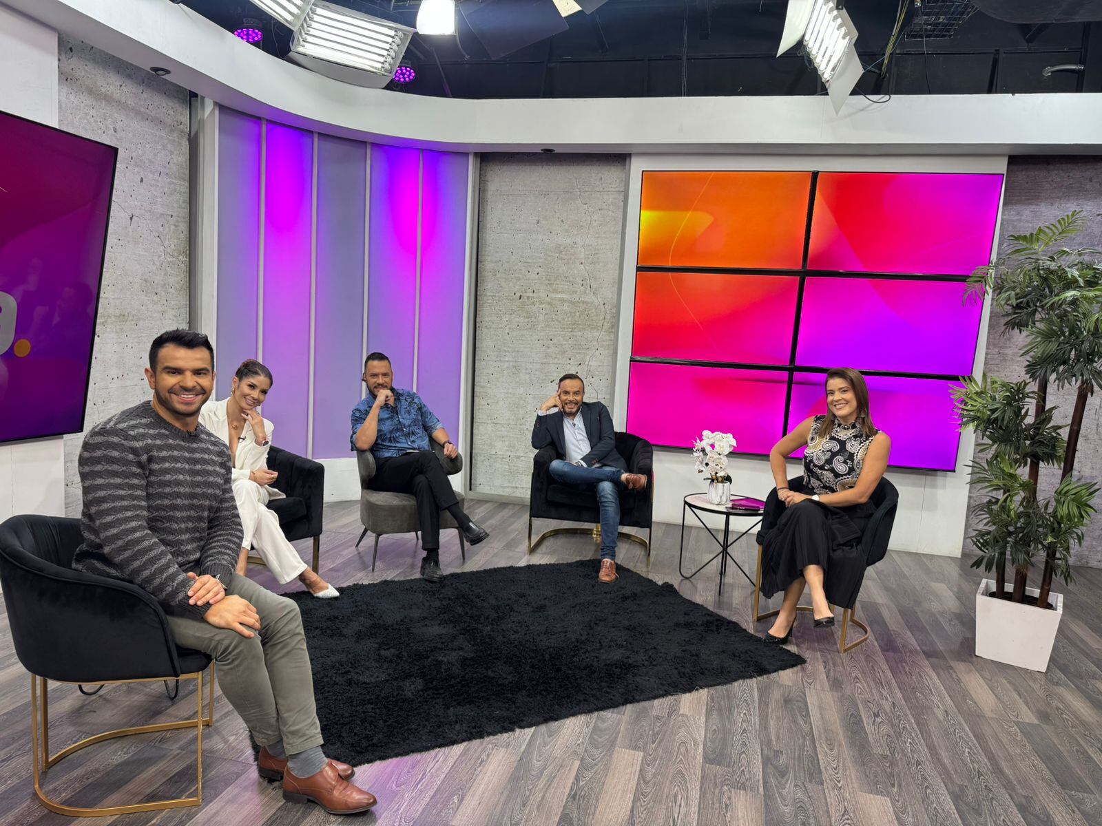 Fabiola Herra, La Revista, canal 8 de Multimedios