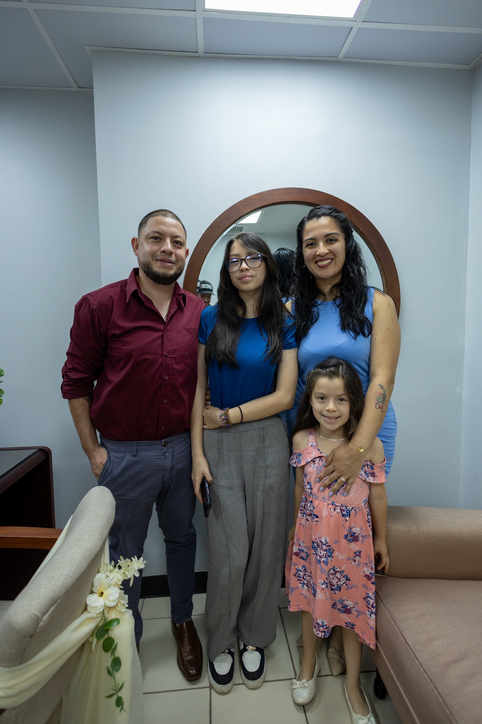08/11/2024, San José, TSE, celebración del Matrimonio Civil de Stanley Babb y Yanil Zúñiga, los acompañaron sus hijas Josefine y Kaytling, junto a sus mamás como los testigos Natalia Pérez y Ana Porras, el matrimonio lo realizó la licenciada Irene Montanaro.