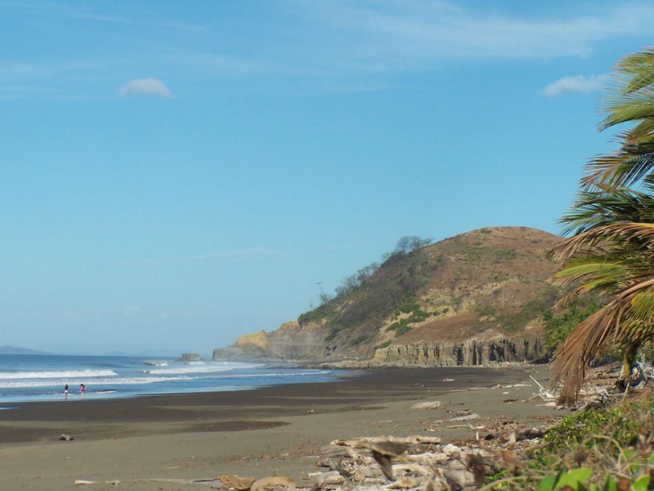 Playa Tivives. Foto tomada de visitarcostarica.com
