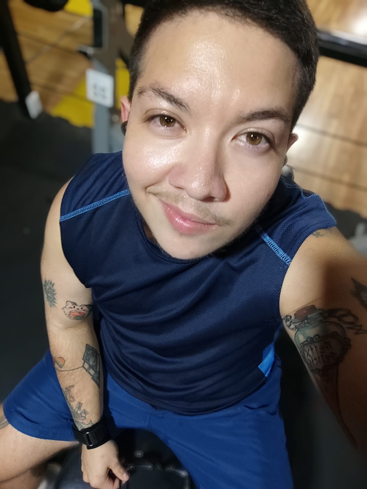 Damián González es un hombre trans que usa su TikTok para hablar de su proceso.