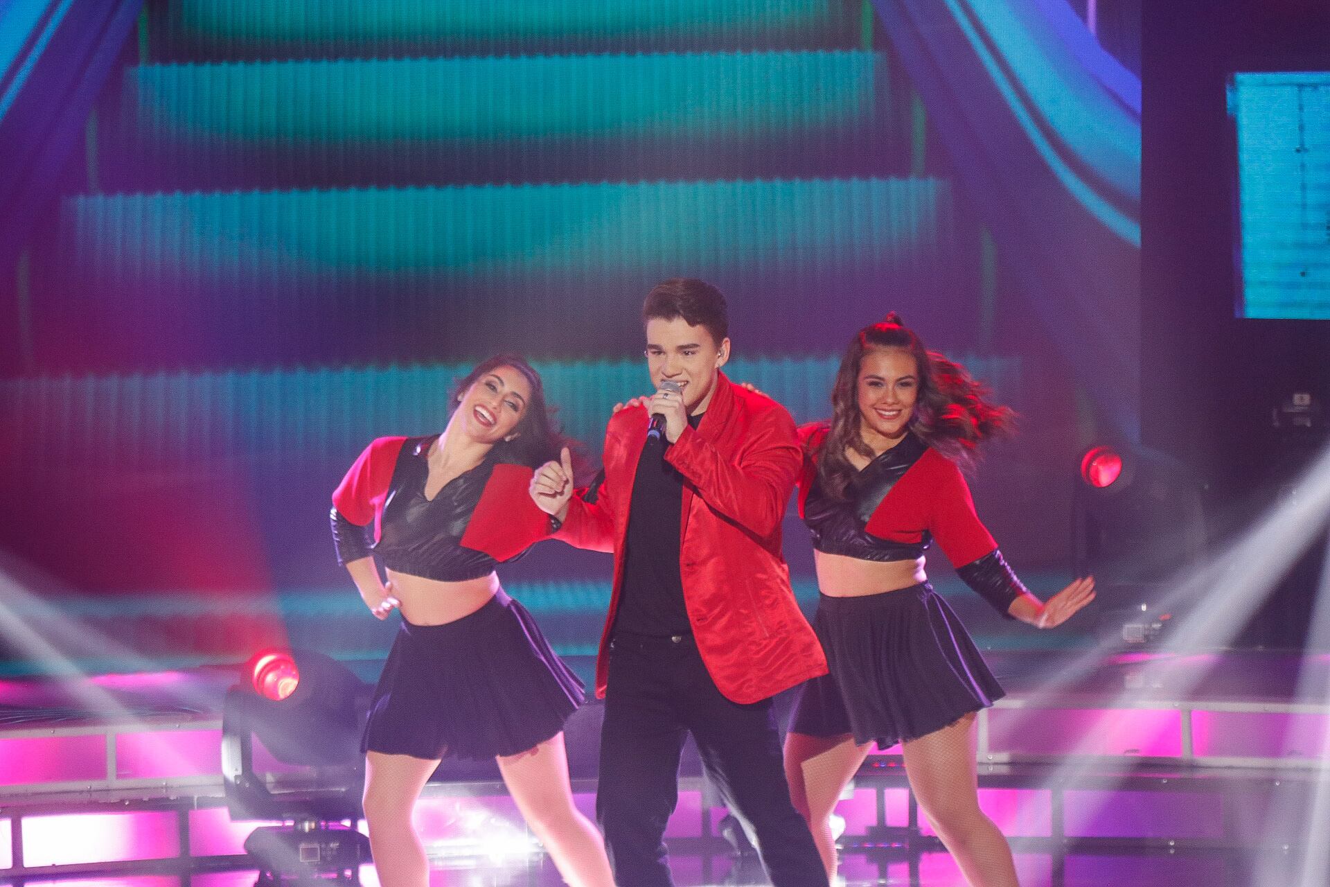 17/09/2023. Tercera Gala de Nace una estrella. Canal 7, La Sabana. San José. Fotografía: Lilly Arce. En la fotografía: Jeremy interpretando Palabras de honor.