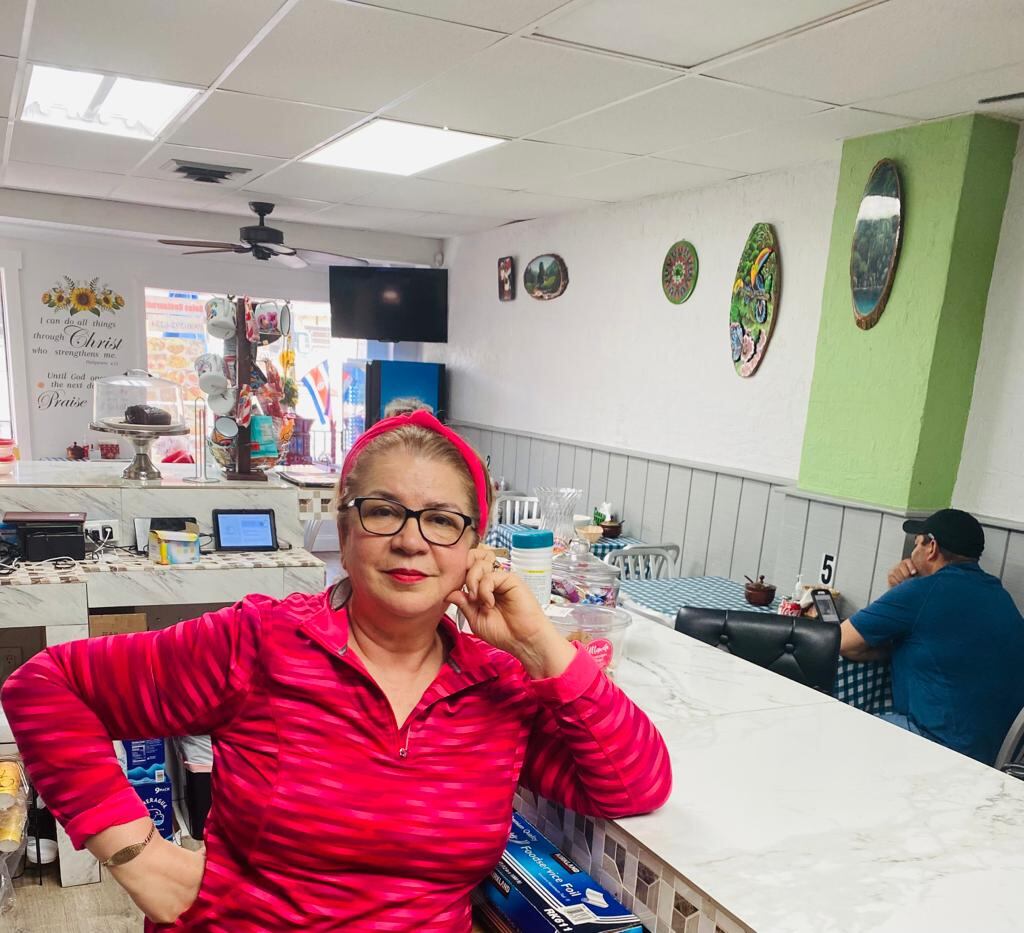 Soledad Gomero Marín, costarricense que nació en Zarcero, tiene un restaurante de comida tica en Nueva Jersey, Estados Unidos