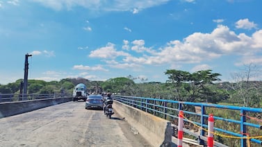 Si tiene que pasar en los próximos días por el puente sobre río Tárcoles es mejor que lea esto