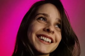 Actriz Ilse Faith se muestra muy enamorada al celebrar “tres años y medio de pura miel”