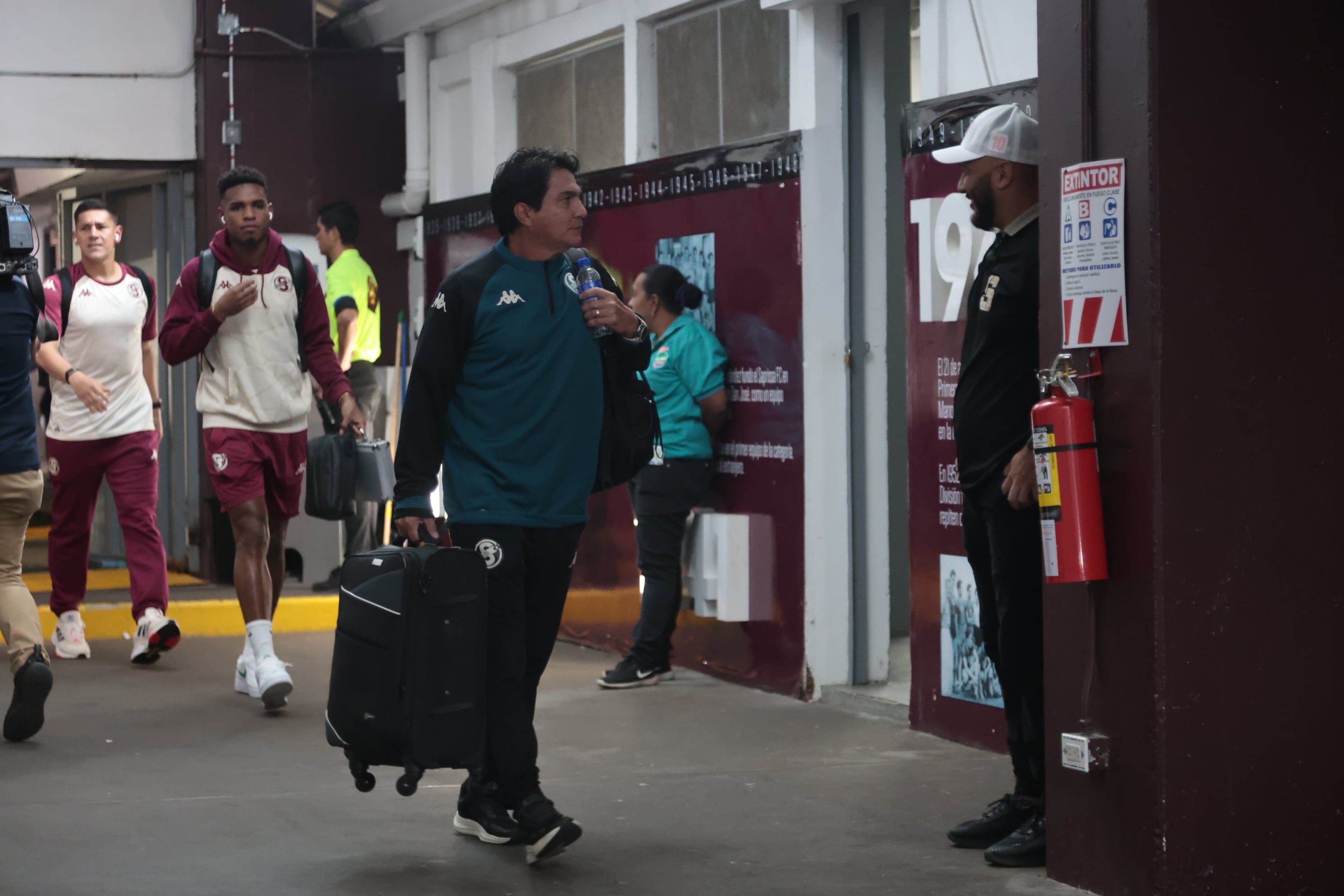 Ambiente previo final Saprissa vs Liga partido ida / foto john Durán