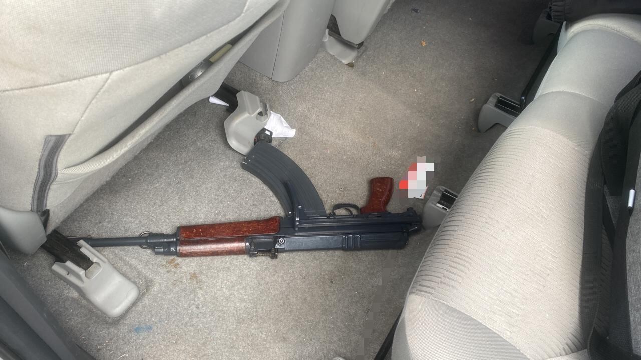 Detienen a sujetos fuertemente armados en Desamparados de Alajuela.