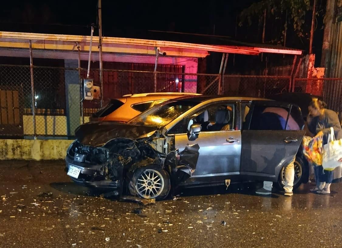 Un accidente dejó dos personas heridas de gravedad en Corredores
