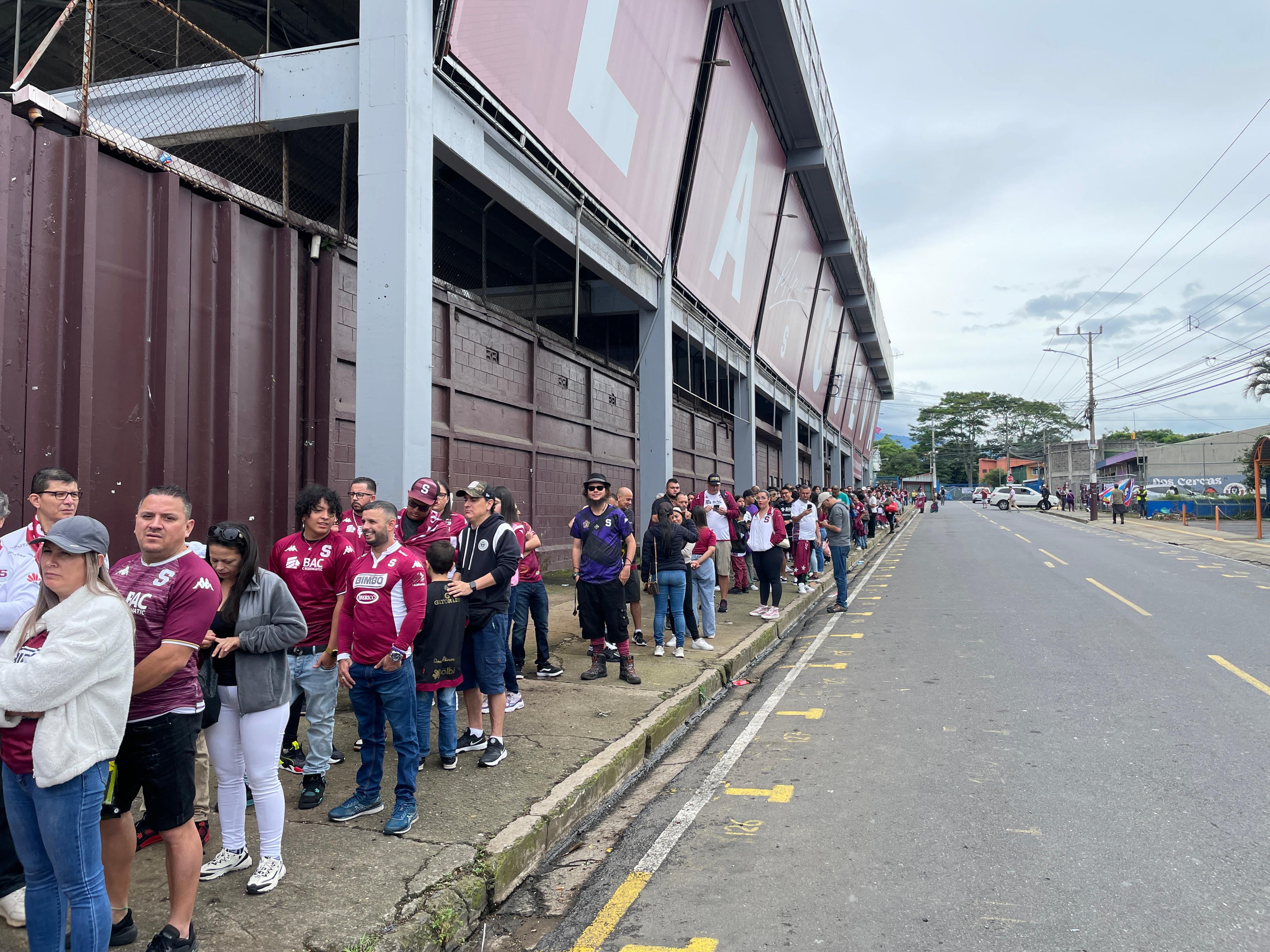El juego de los Saprissa, a beneficio de la Fundación Saprissa iniciará a las 11 a.m.