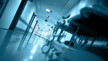 Mujer muere de hipotermia tras ser declarada muerta por error y llevada a la morgue