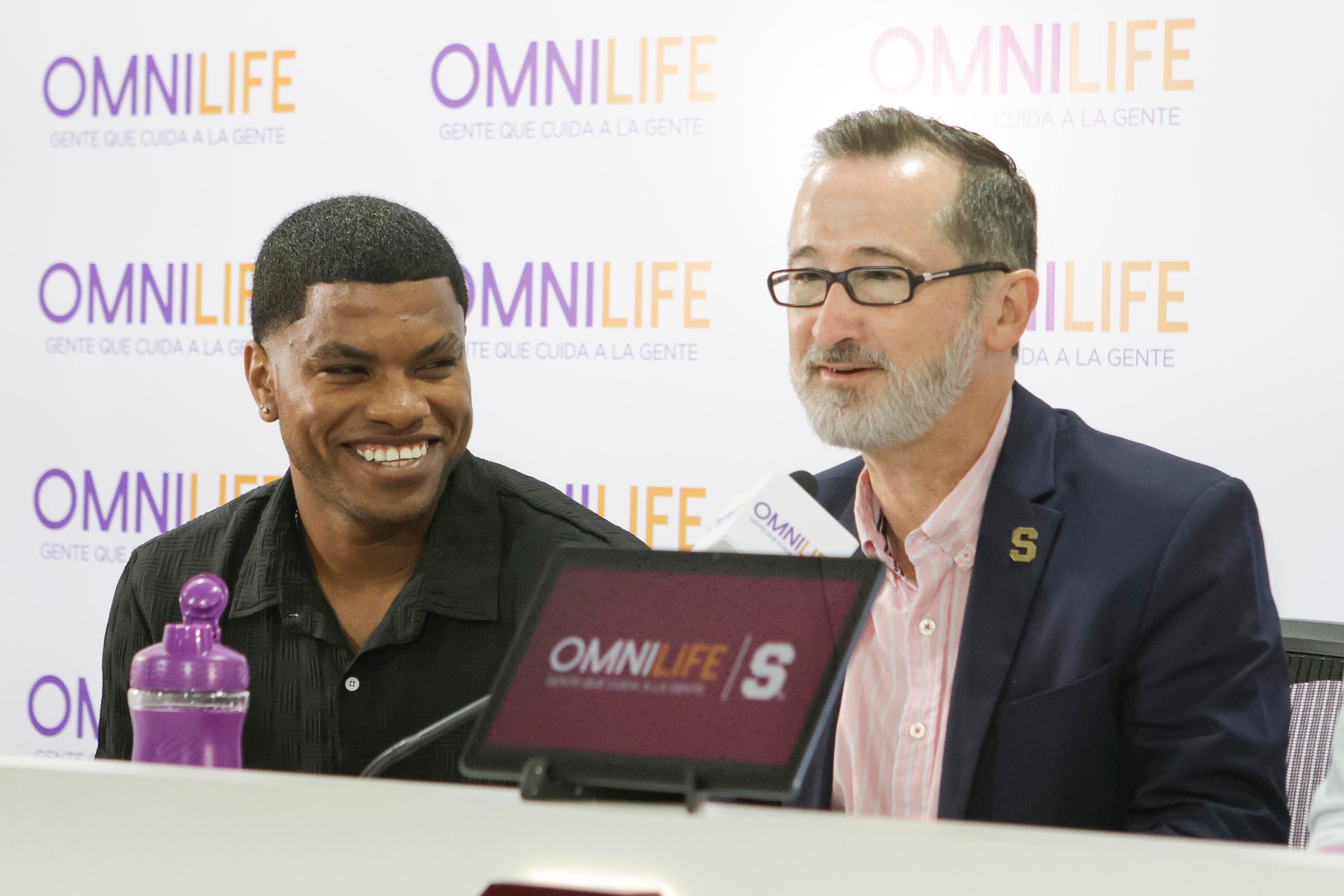 Saprissa presenta a sus nuevos jugadores panameños