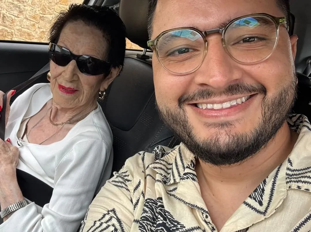 Daniel Céspedes, periodista de Buen día, contó que sus abuelos ya fallecieron. La última de ellas fue su abuela materna.