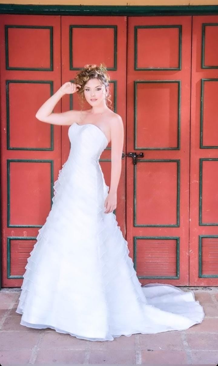 Lisbeth Valverde modelando más jovencita. (Tomada de Instagram)