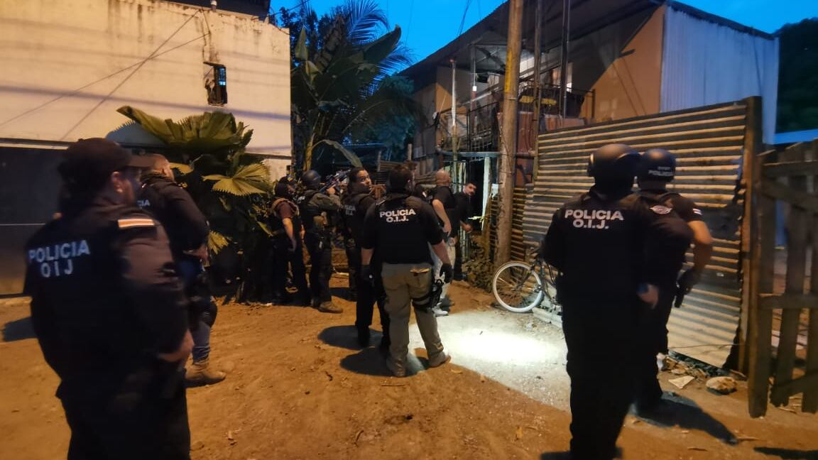 Las autoridades judiciales encontraron el 25 de enero del 2024 en Las Parcelas de Herradura un gran rastro de sangre y presumen que es de una persona gravemente herida o muerta, sin embargo no dieron con ningún cuerpo. Foto: MSP