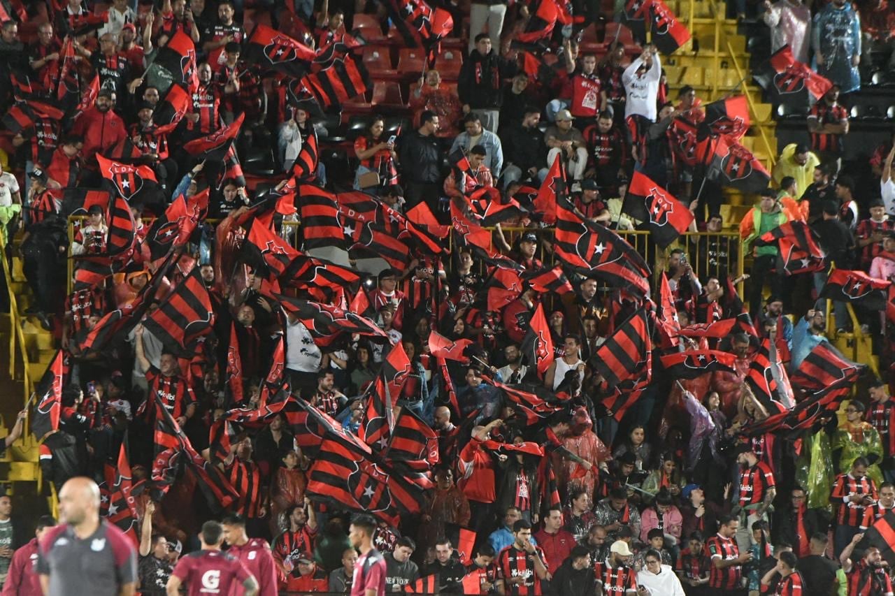 21/04/2025, Alajuela, Estadio Alejandro Morera Soto, partido de la jornada 19 del torneo de clausura 2025, entre Liga Deportiva Alajuelense y el Deportivo Saprissa.