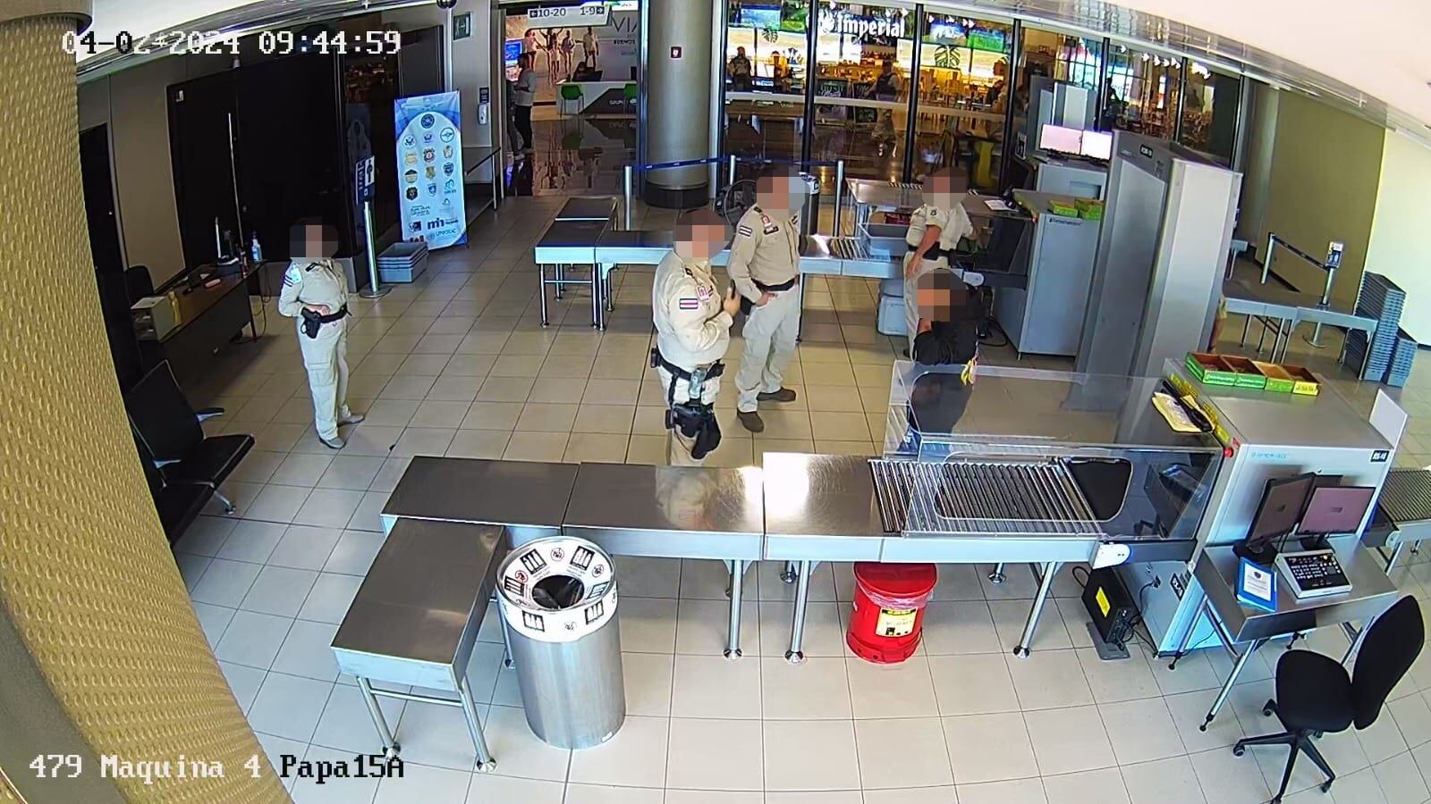 El colombiano fue detenido en el aeropuerto de Alajuela.