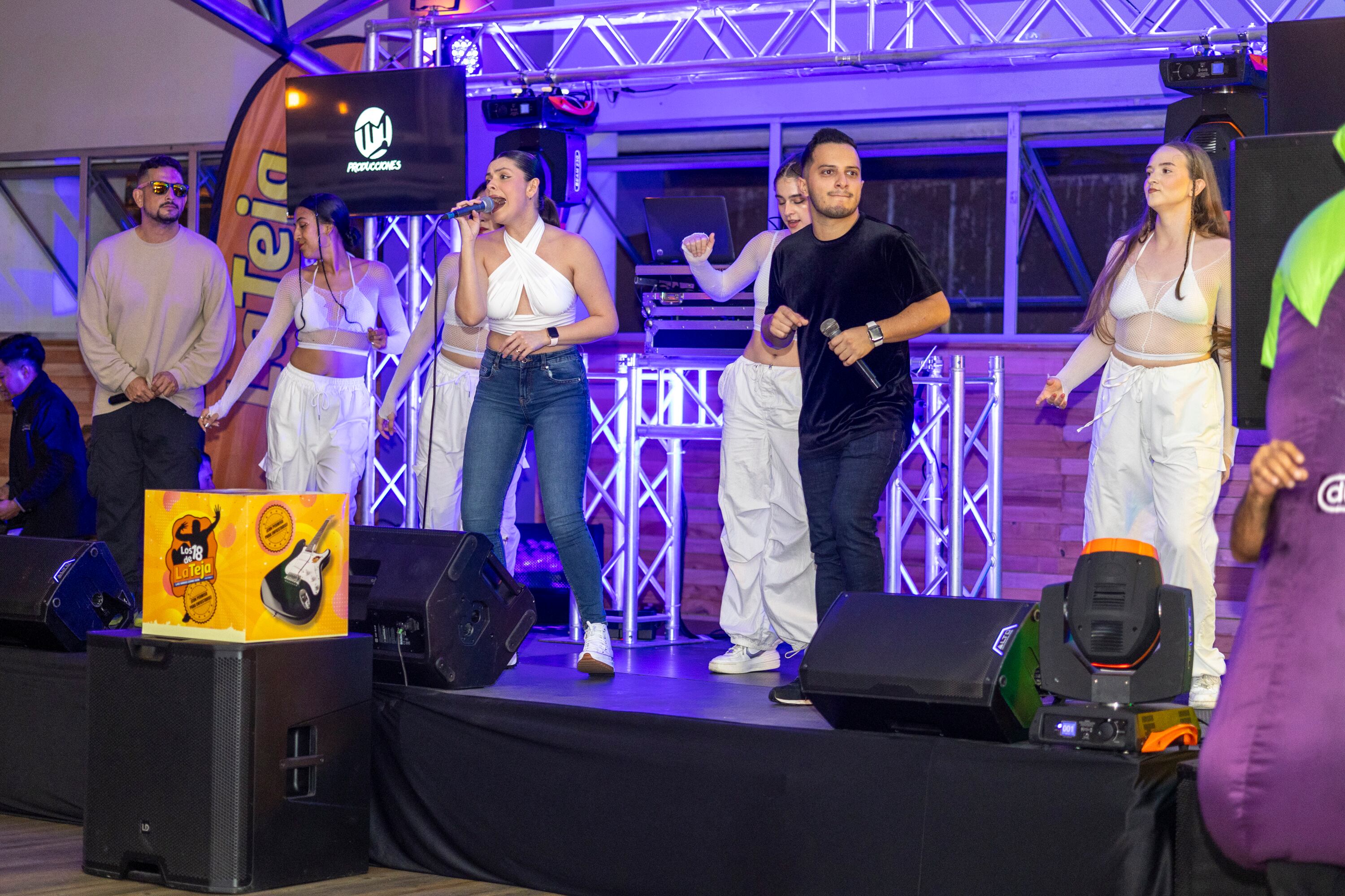 13/10/2024, San José, Grupo Nación, celebración del aniversario numero 18 del periódico La Teja, empleados y lectores reunidos para la celebración.