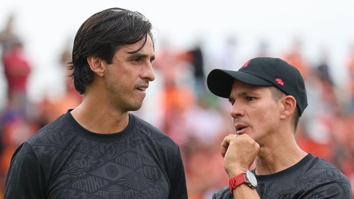 Bryan Ruiz y Wardy Alfaro son claves para Óscar Ramírez.