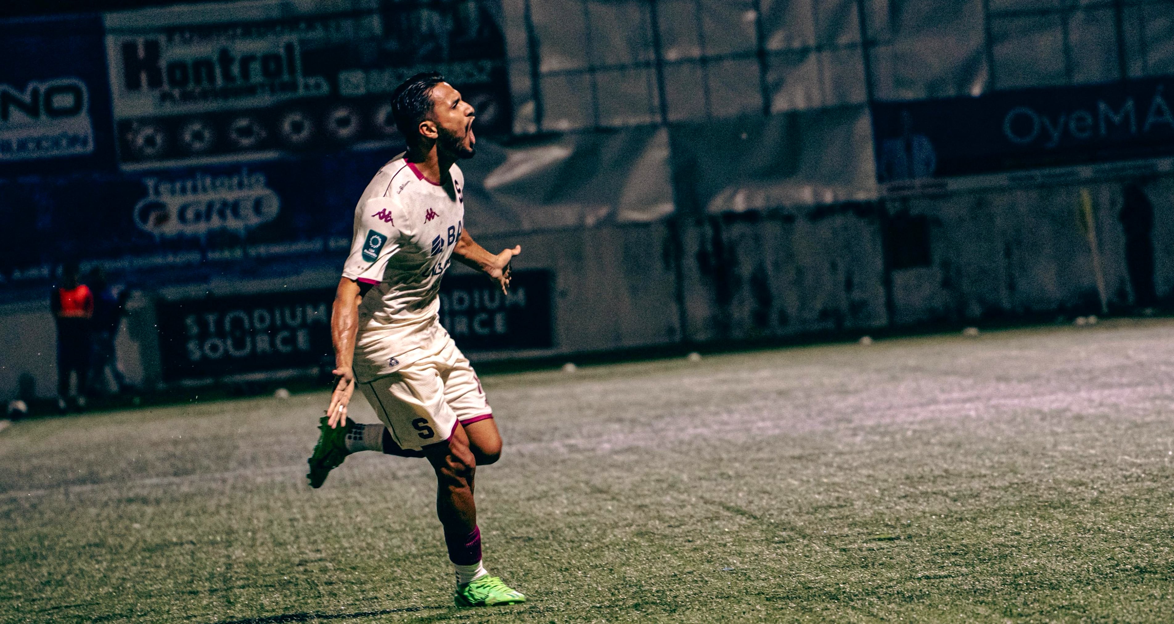 Deyver Vega hizo el tanto de la victoria de Saprissa.