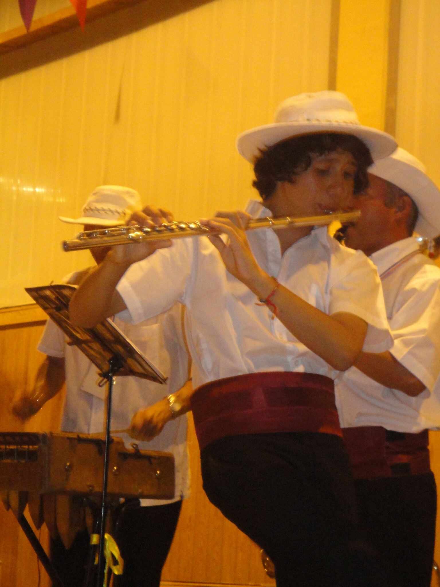 Luis Castillo Briceño, nativo del residencial Las Margaritas en San Sebastián, se alzó con el primer lugar en una de las competencias más importantes del planeta en dirección de orquestas y puso en alto a Costa Rica con su carisma, talento y sabor pura vida.