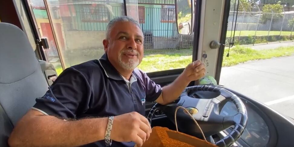 Don José Mora fue víctima de una bella sorpresa del Día del Padre que lo hizo tener un día completamente único.