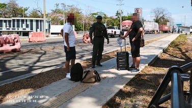 Detienen a sujetos que llevaban más de ¢3 millones dentro de sus bolsos cerca de la frontera norte