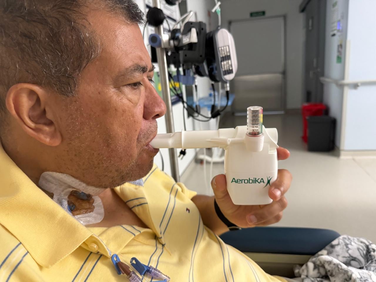 El obispo de Limón, monseñor Javier Román Arias, sobrevivió a un infarto masivo fulminante que lo llevó a una cirugía urgente el pasado 25 de octubre. Cinco meses después, su historia conmueve en Semana Santa.