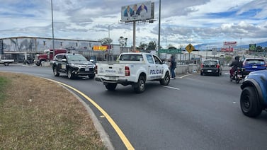 Violento ataque en Goicoechea: disparan contra un carro y una mujer resulta herida grave