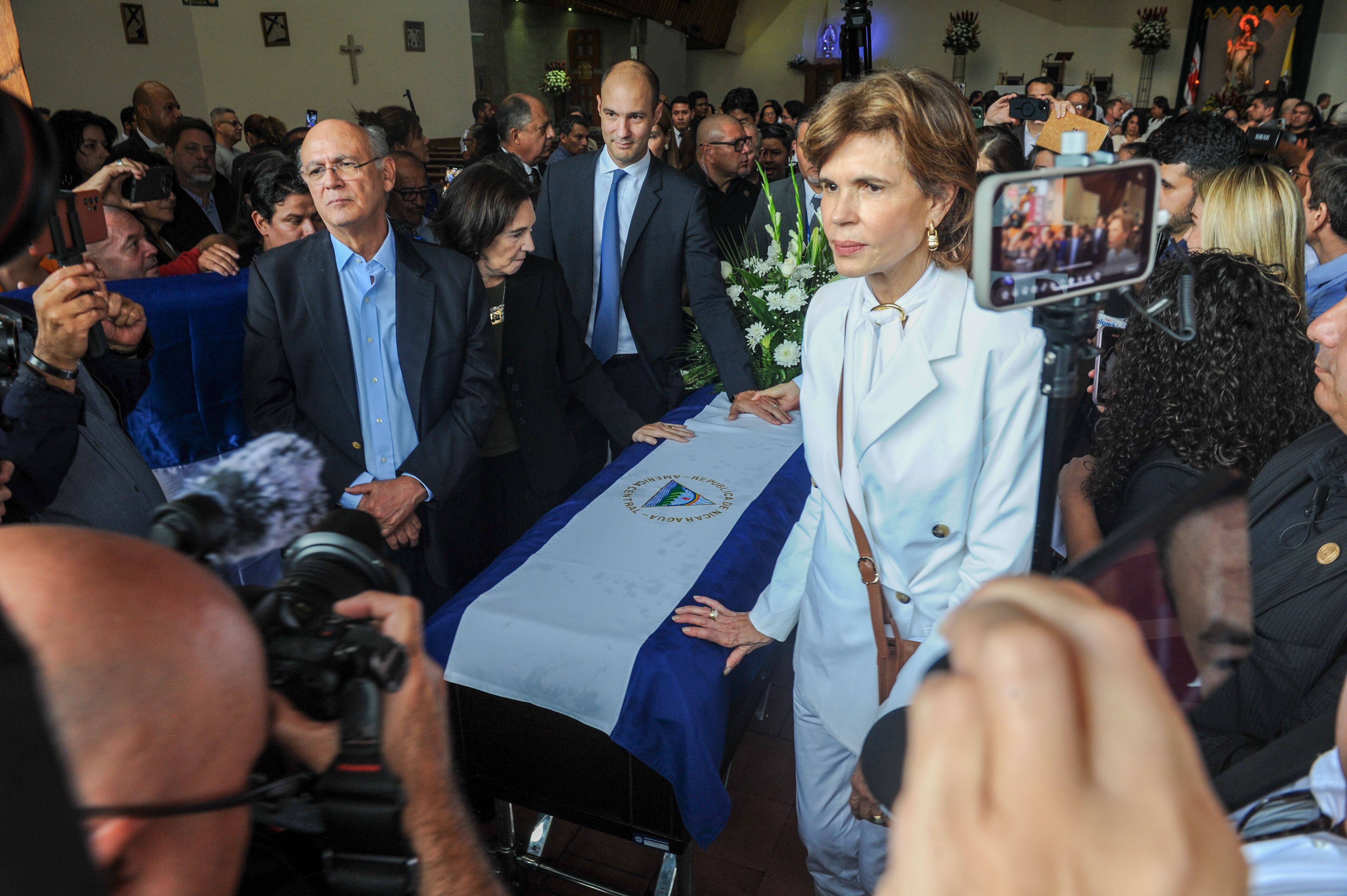 Misa de Sra Violeta Barrios de Chamorro.