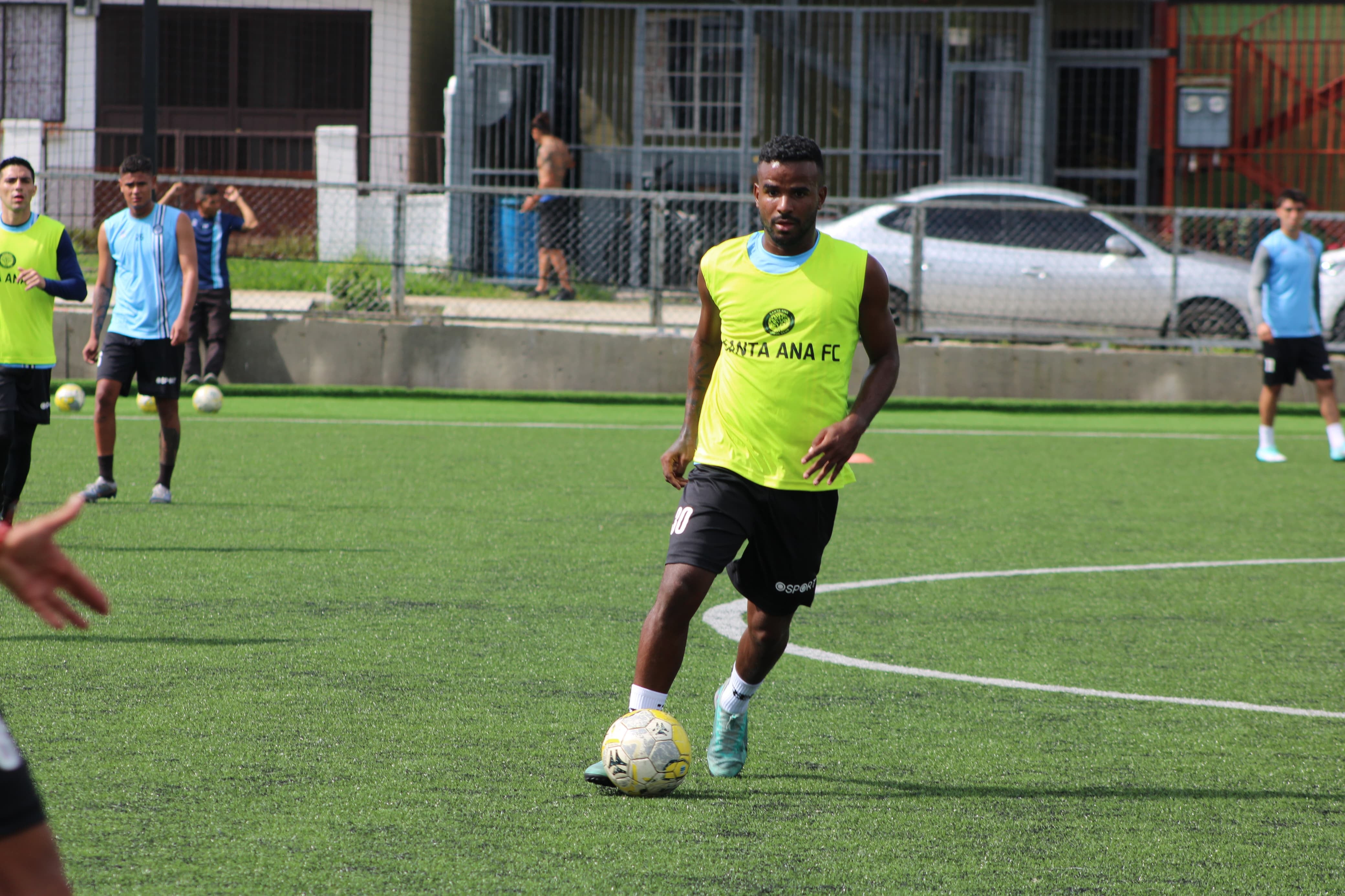 Santa Ana FC, entrenamiento, CDI de Belén, Johan Salas presidente