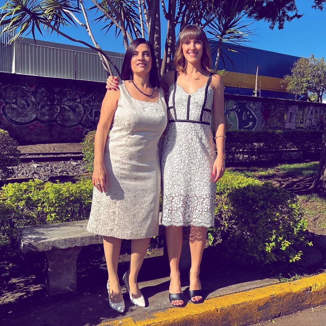 Verónica Vargas, hija de la expresidenta de la CCSS es buena para los manazos. Instagram Verónica Vargas.