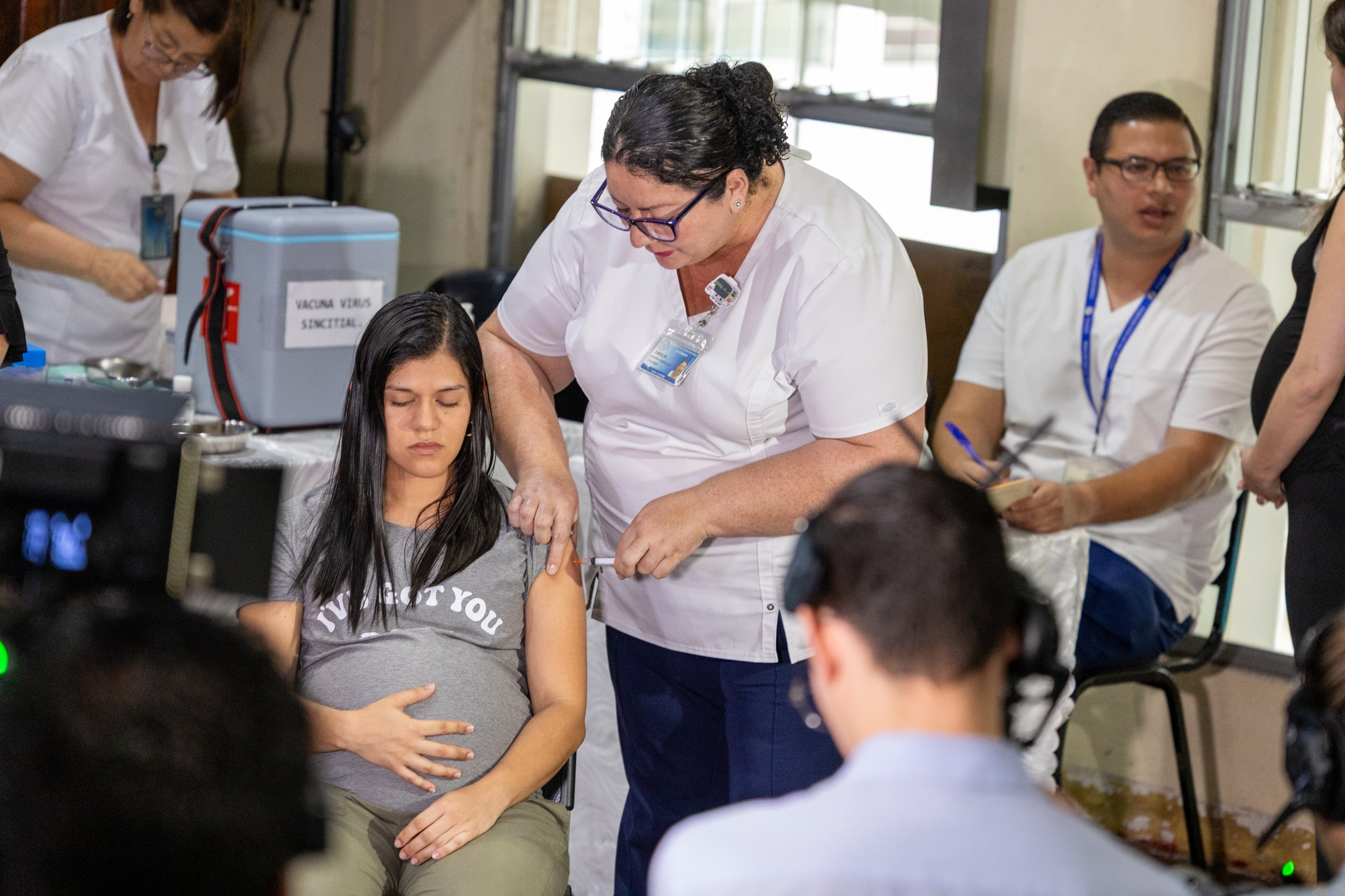 02/06/2025, San José, Goicoechea, Clinica Jiménez Núñez, conferencia de prensa con el Dr. Alfonso Tenorio presidente de la OPS y OMS Costa Rica, Dra. Mariela Marín viceministra de salud y Dra. Mónica Taylor presidenta ejecutiva del la CCSS, para hacer la primera vacunación en mujeres embarazadas contra el virus Sincitial.