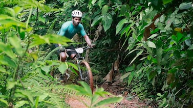 Álvaro Saborío cumplió con uno de los retos más duros del mundo y mostró ser un todo terreno